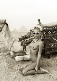 Naked in egypt