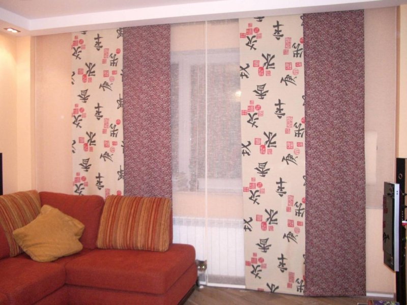 Japanese curtains in the interior