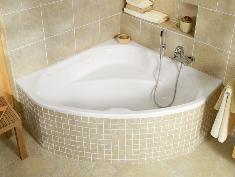 Corner bath Villeroyy Boch