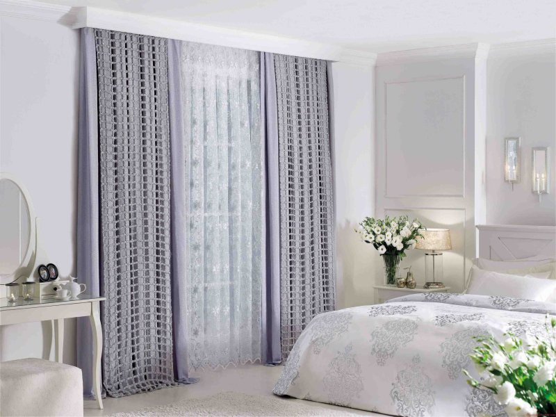 Curtains in the bedroom