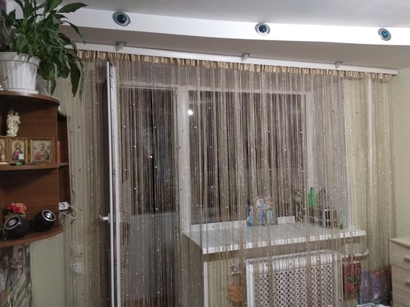 Thread curtains in the interior