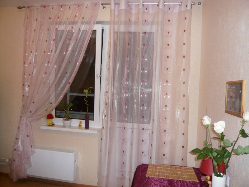 Curtains for the kitchen with a balcony door