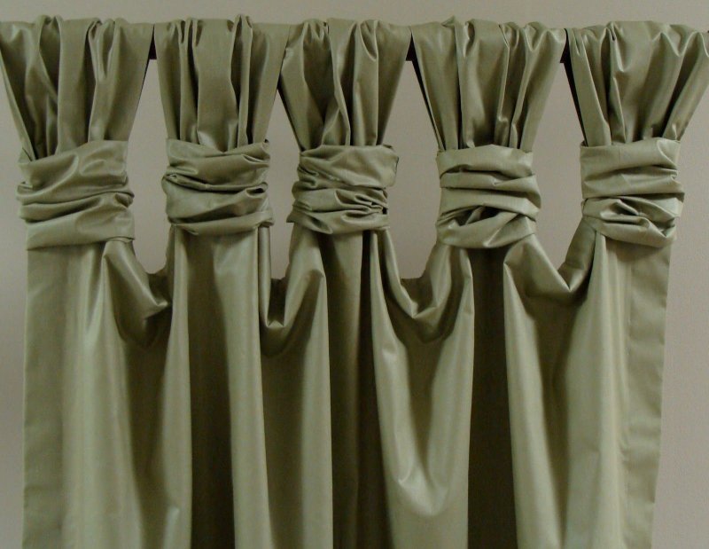 Original fastening of curtains