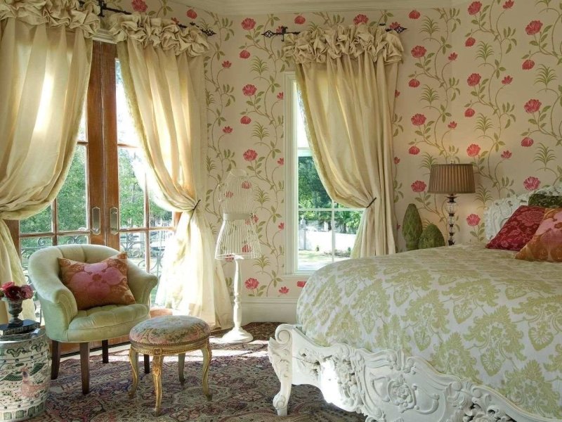 Curtains in the style of Provence for the bedroom