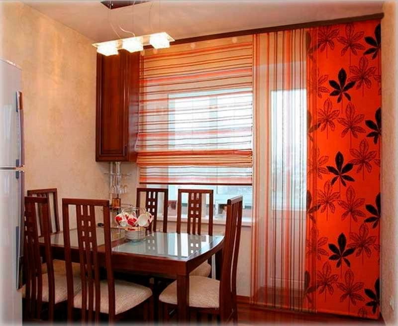 Curtains for the kitchen with a balcony door