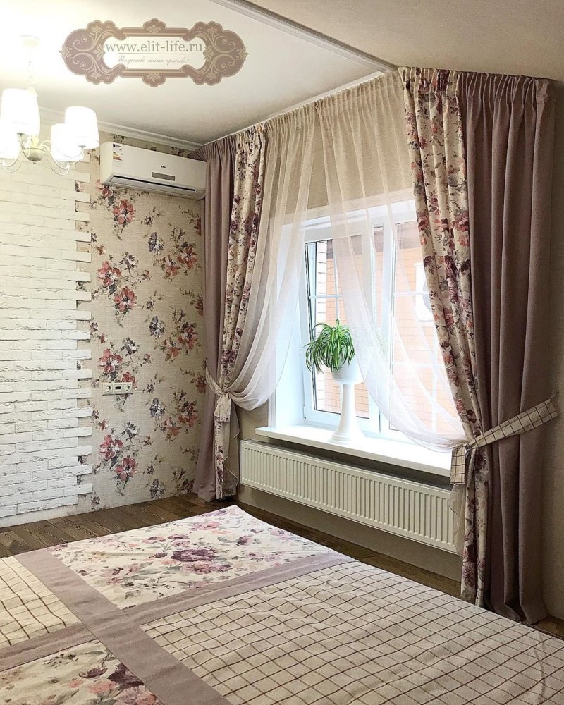 Curtains in the style of Provence for the bedroom