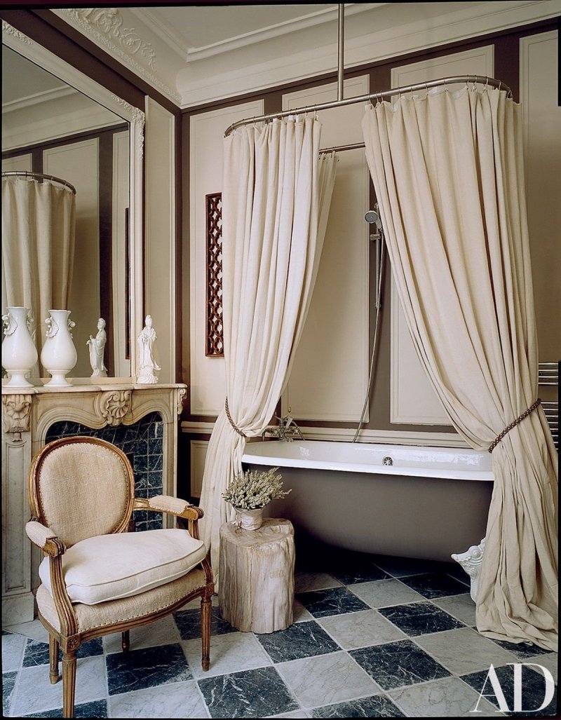 Bathroom in the French style