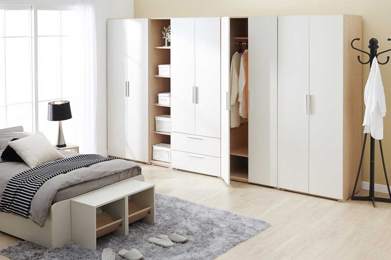 Wardrobe in the bedroom