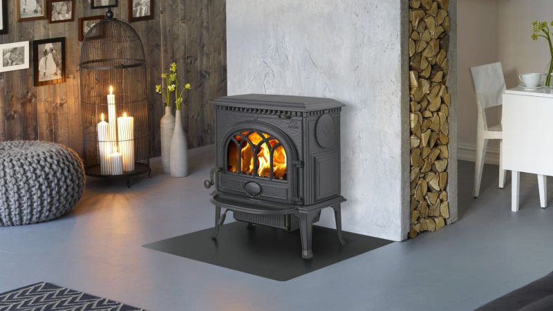 Jotul F3 furnace