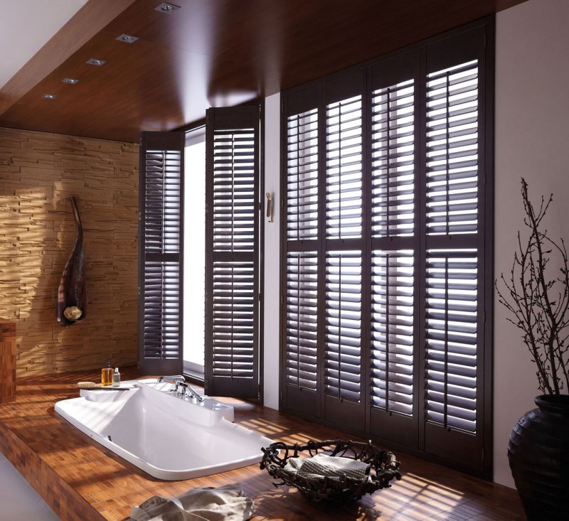 Polystyle shutters ©