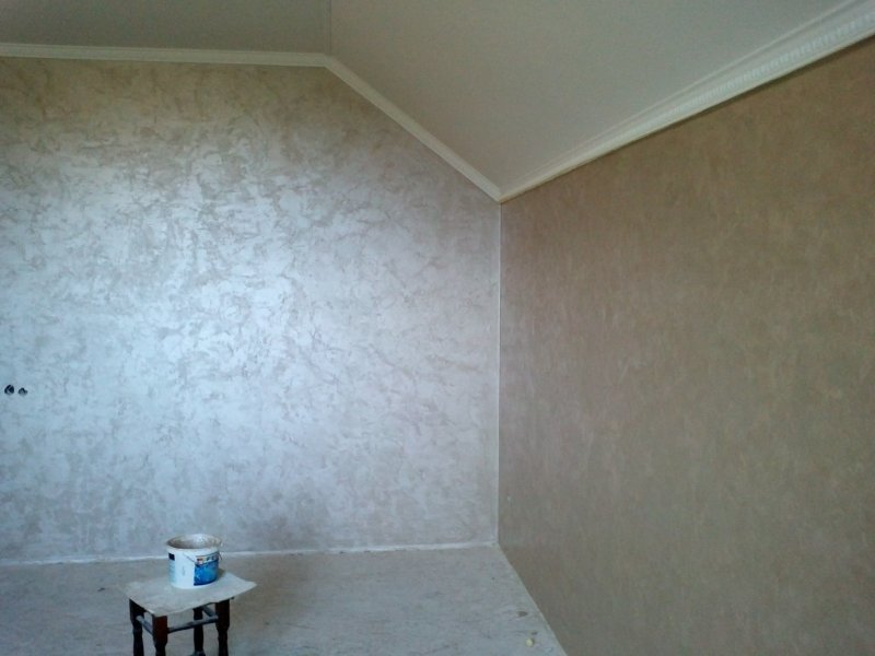 Decorative plaster for walls