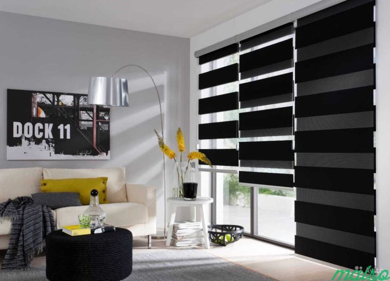 Black blinds in the interior