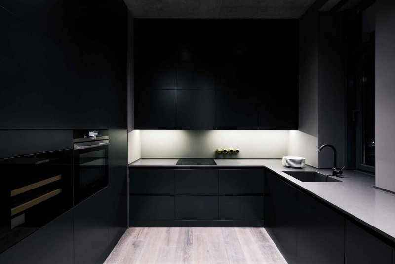 Dark -style kitchen