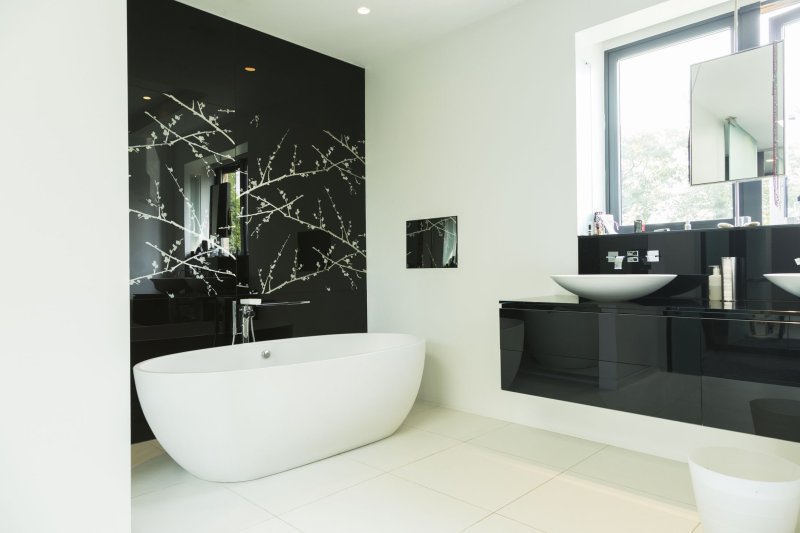 Black -style bathroom