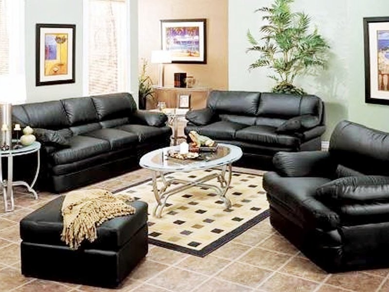 Leather sofa in the interior