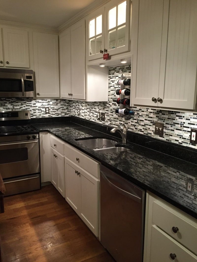 Countertop and apron for the kitchen