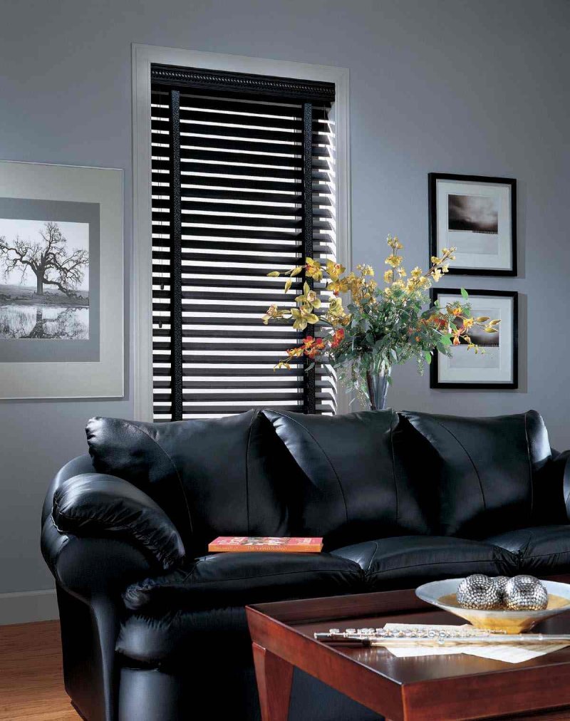 Black blinds in the interior