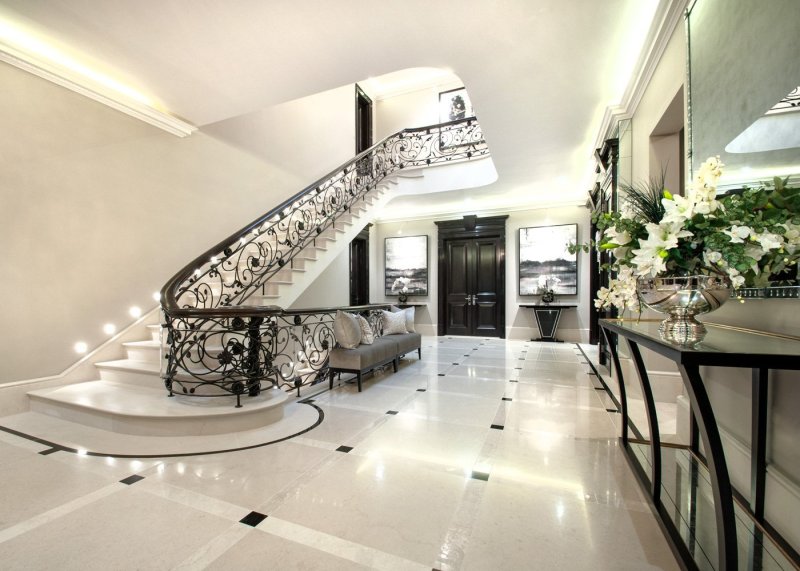 Marble staircase Metropol