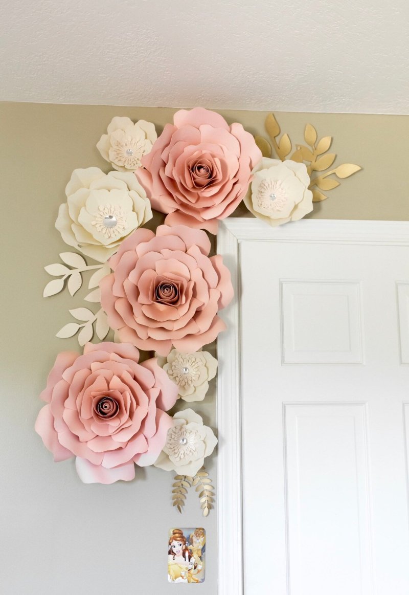 Volumetric flowers on the wall