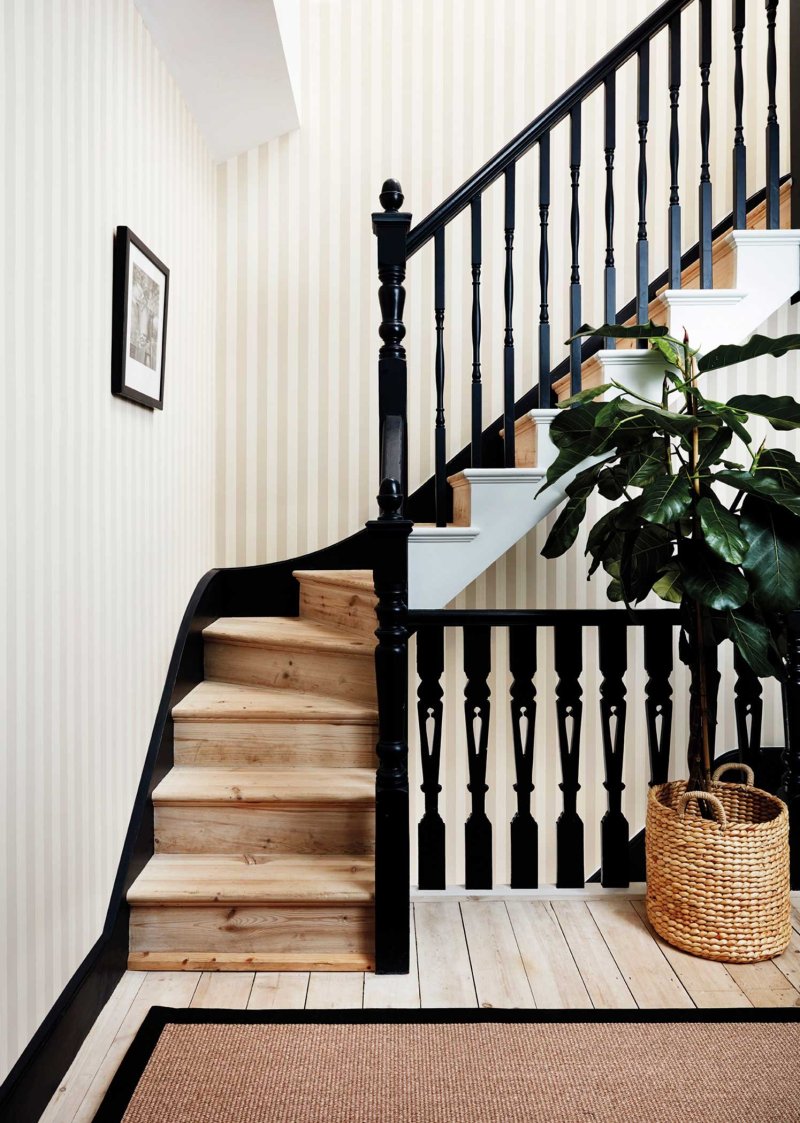 Wooden staircase K-031M