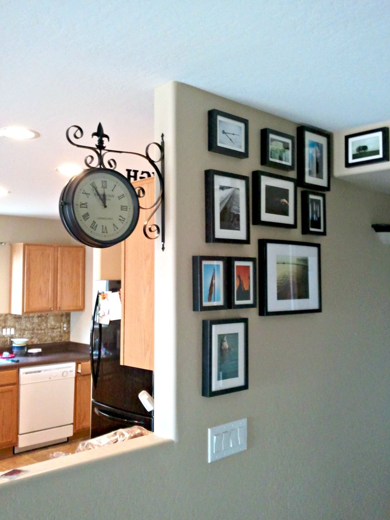 Clock in the interior