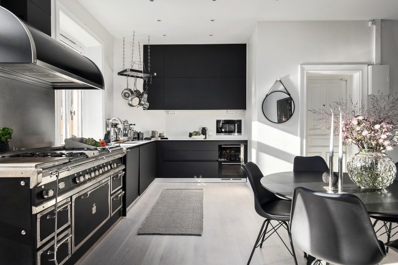 Black -style kitchen