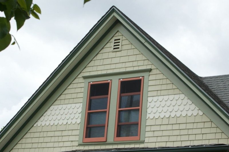 Siding pediment