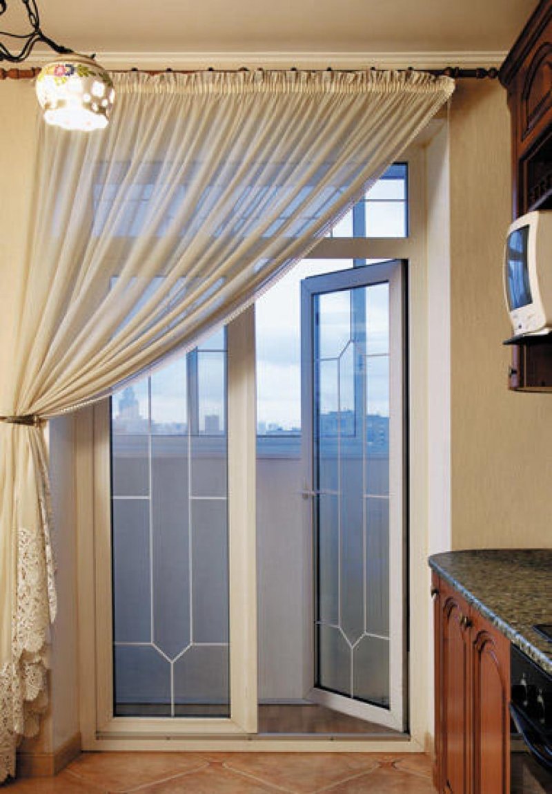 French doors to the balcony