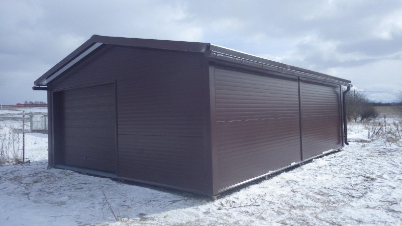 Sandwich panel garage