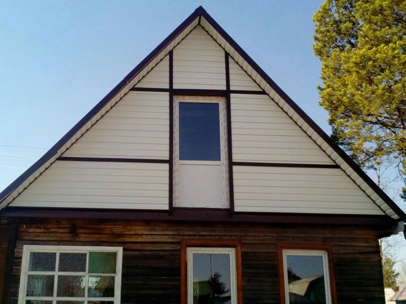 Siding pediment