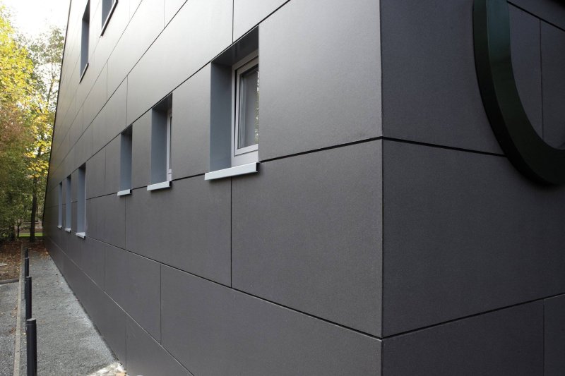 Ventilated facade porcelain stoneware