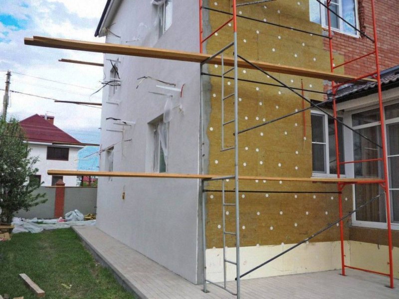 The insulation of the facade