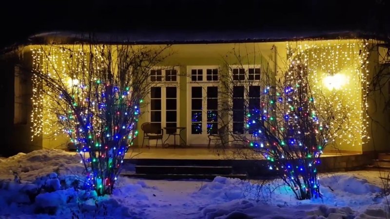 New Year's street garlands