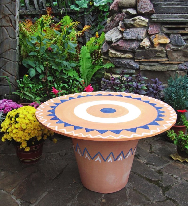 Flower bed with a table