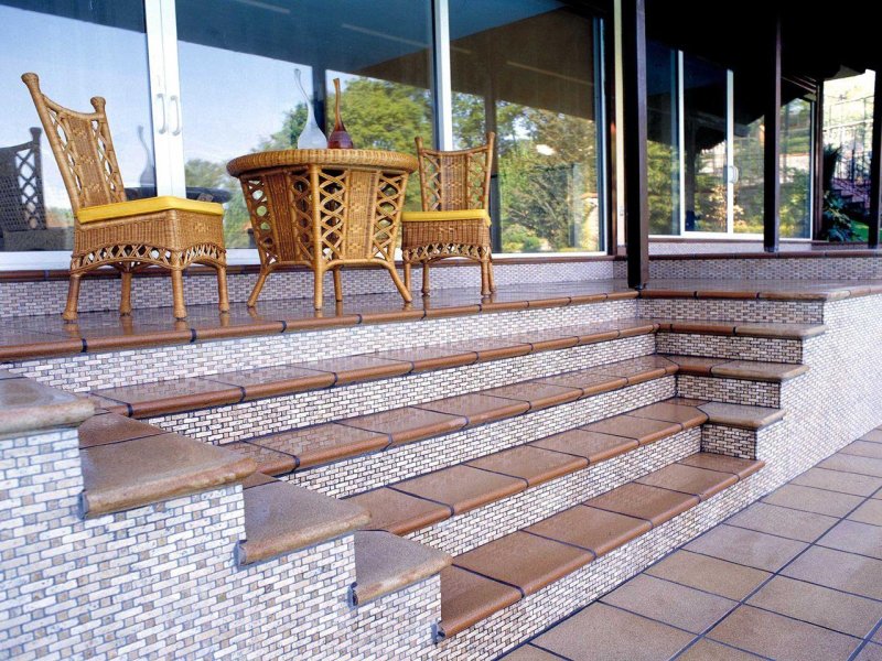 Clinker tiles for steps