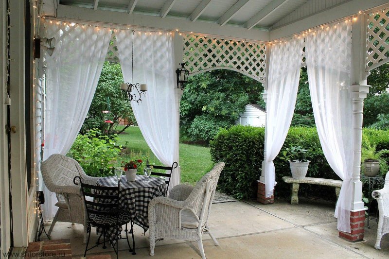 Street curtains for arbors