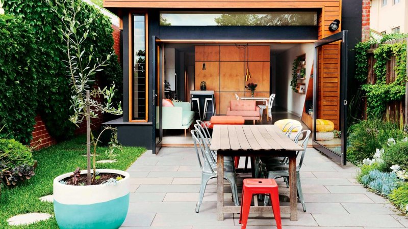 The courtyard of the country house