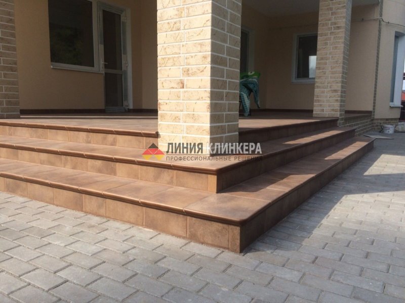 Clinker steps for porch