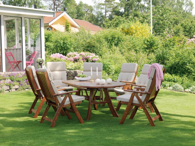 Garden furniture for giving