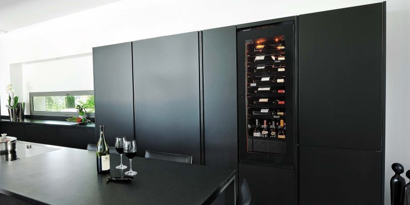 Wine cabinet