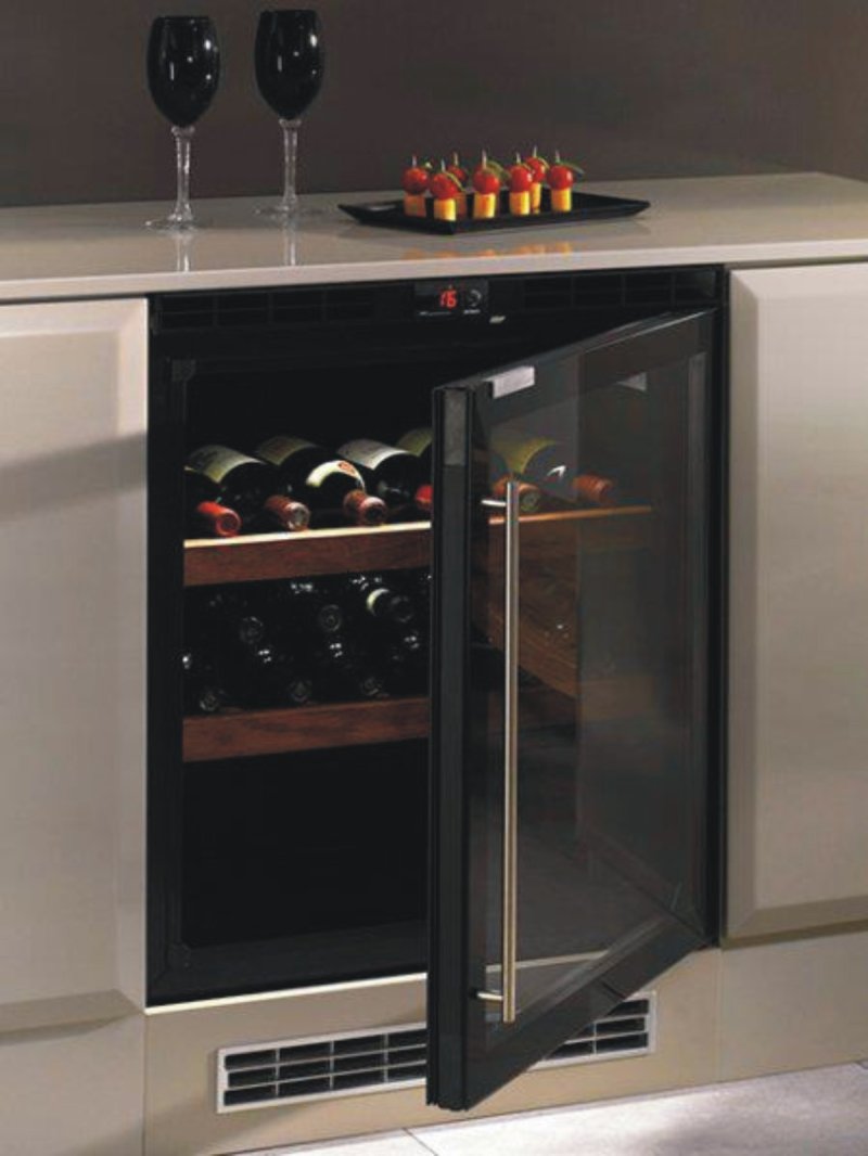 Viatto Wr96TS wine cabinet