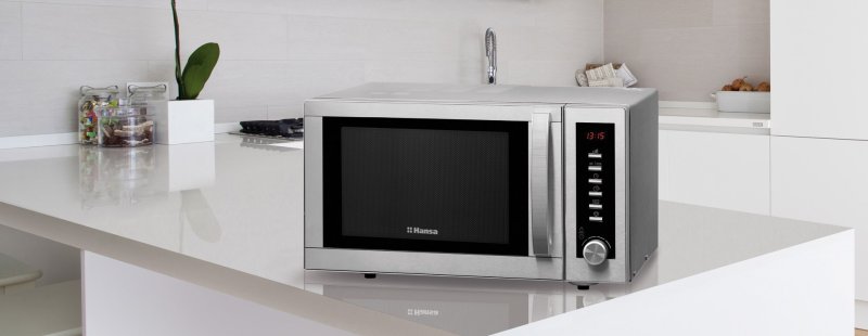 Microwave with quartz grill