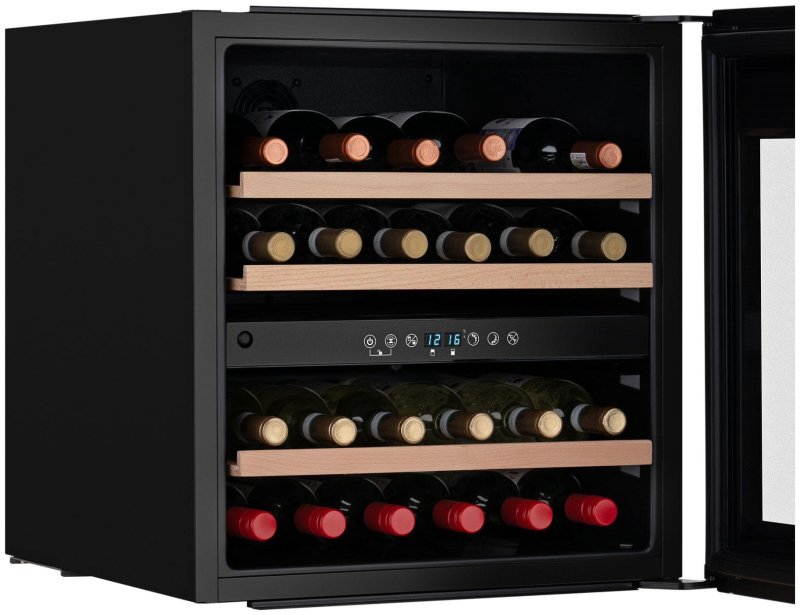 Wine refrigerator