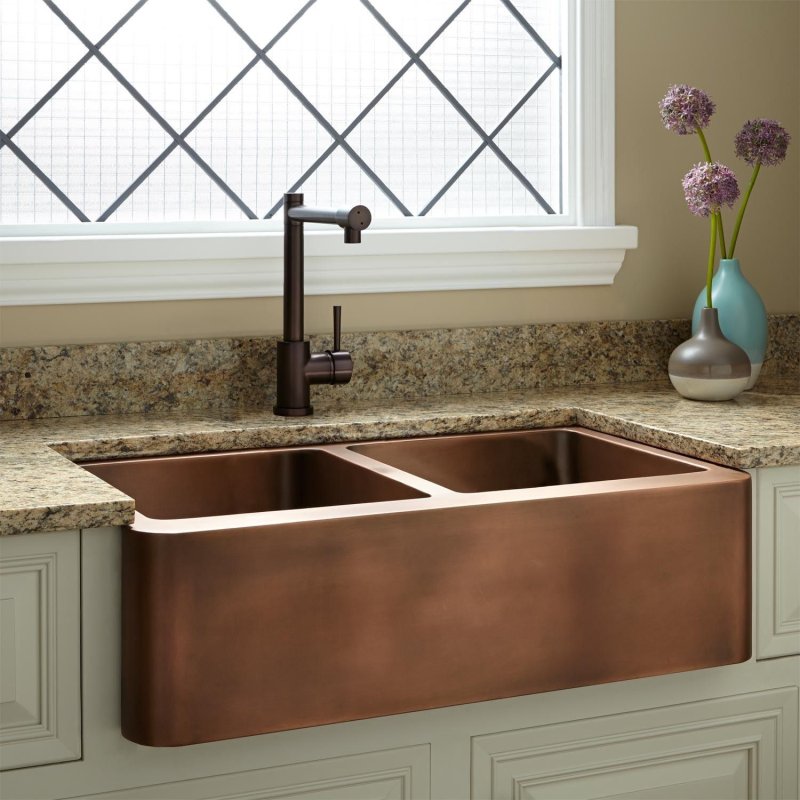 Copper sink for the kitchen