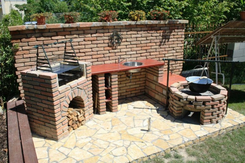 Brick barbecue