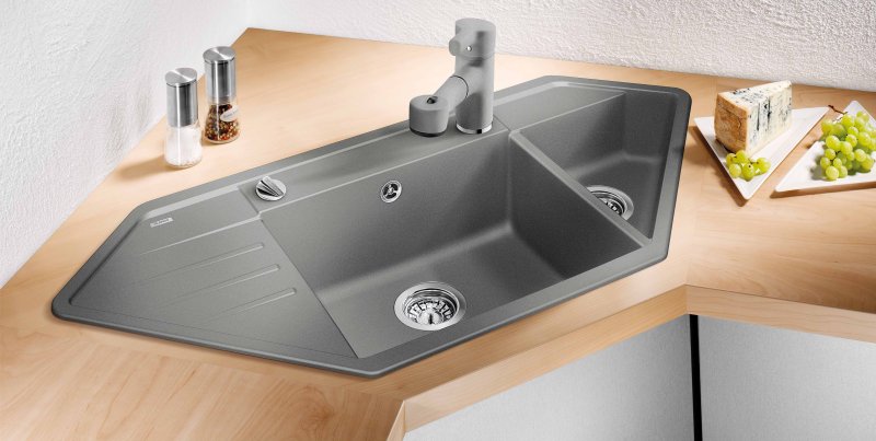 Small kitchen sink