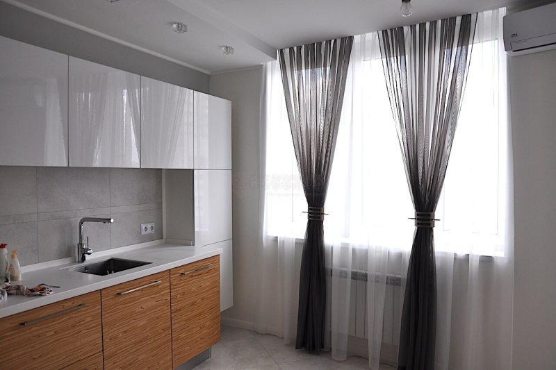 Curtains for the kitchen in a modern style