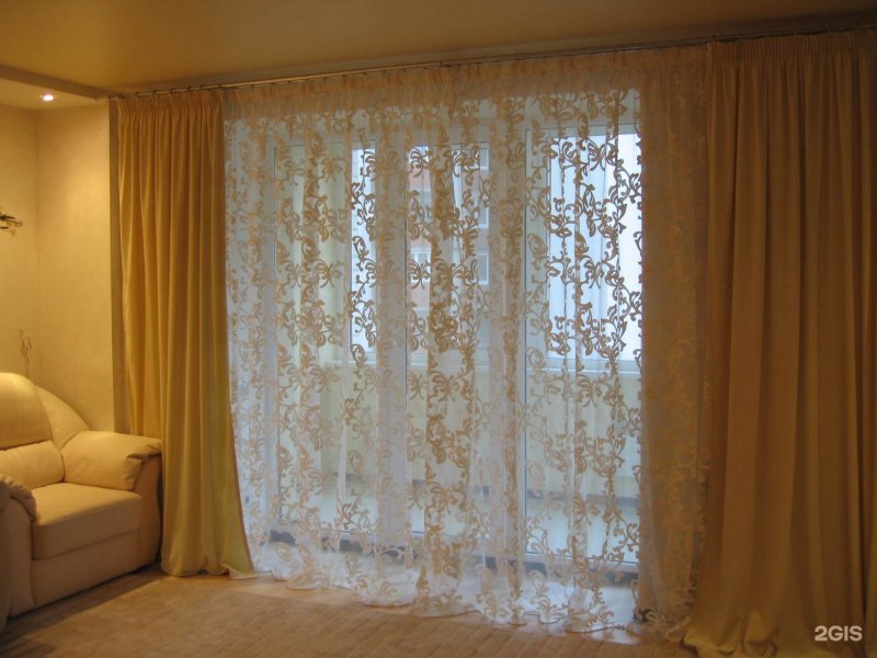 Tulle without curtains in the interior