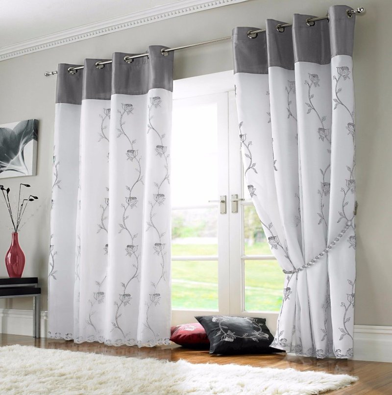 Curtains on eyelets 3500*2100 Blackout