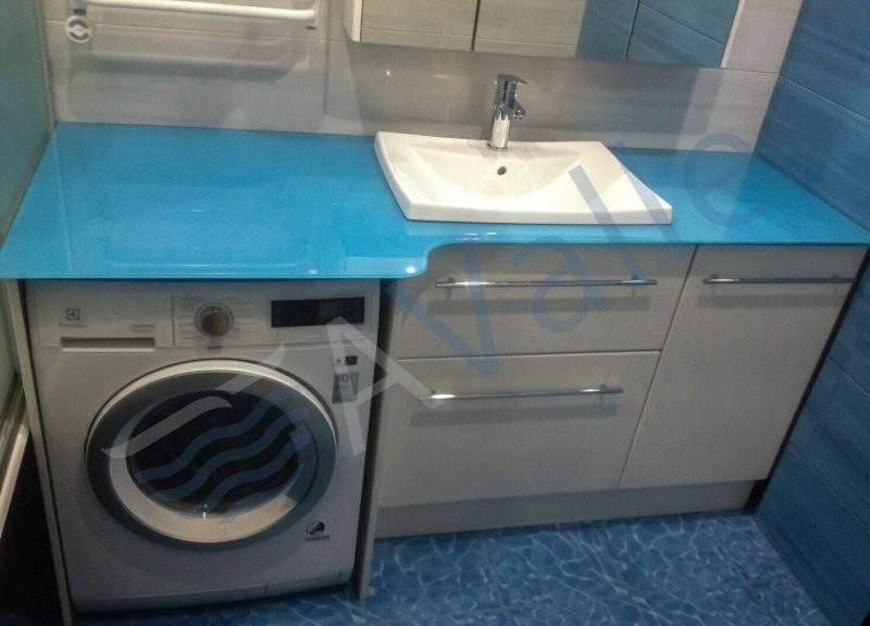 Sink with a countertop under the washing machine